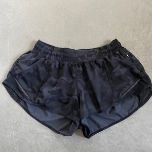 Lululemon Hotty Hot Short 2.5”